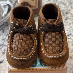 Twister Baby Buckaroo Brown Woven Baby Shoes size 4 NWOT